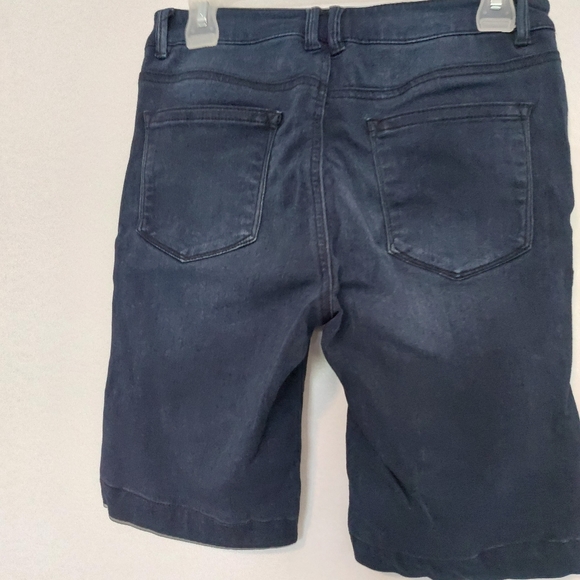 Suede shorts - Picture 2 of 3